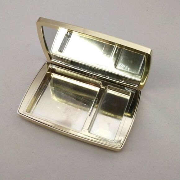 Estee Lauder Refillable Blush Compact New - Picture 2 of 2